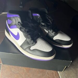 Air Jordan 1 mid dark iris